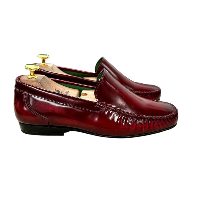 burgundy